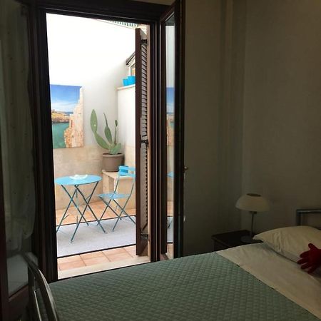 Petali Rosa - Dimora Mare Hotel Полиняно а Маре Екстериор снимка
